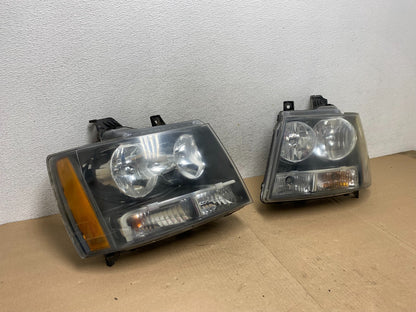 2007 to 2013 Chevrolet Suburban Tahoe Left+Right Set Headlights AG4617 DW2