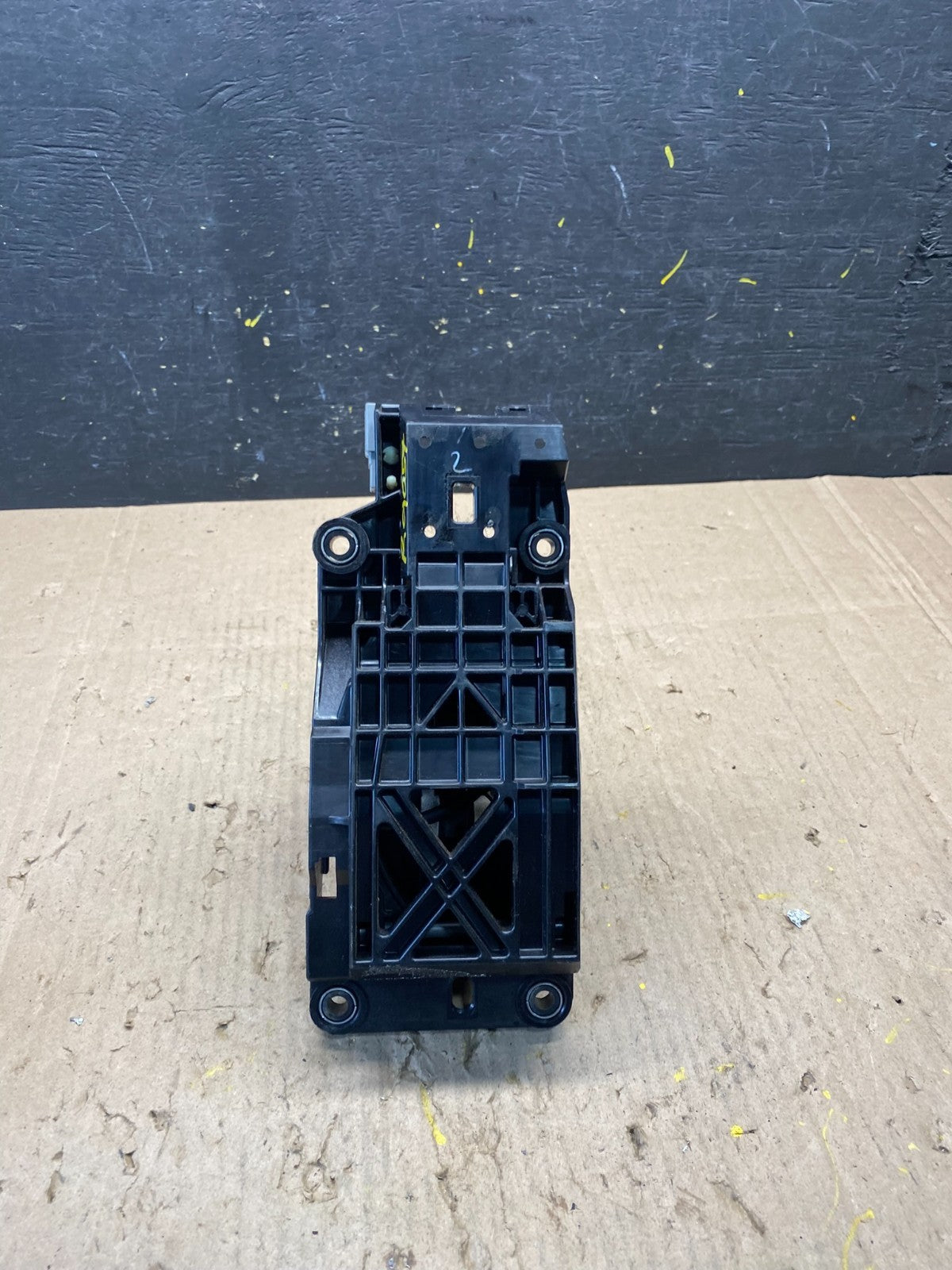 2013 to 2019 Lincoln MKT Automatic Transmission Gear Shifter Selector r9057 DG4