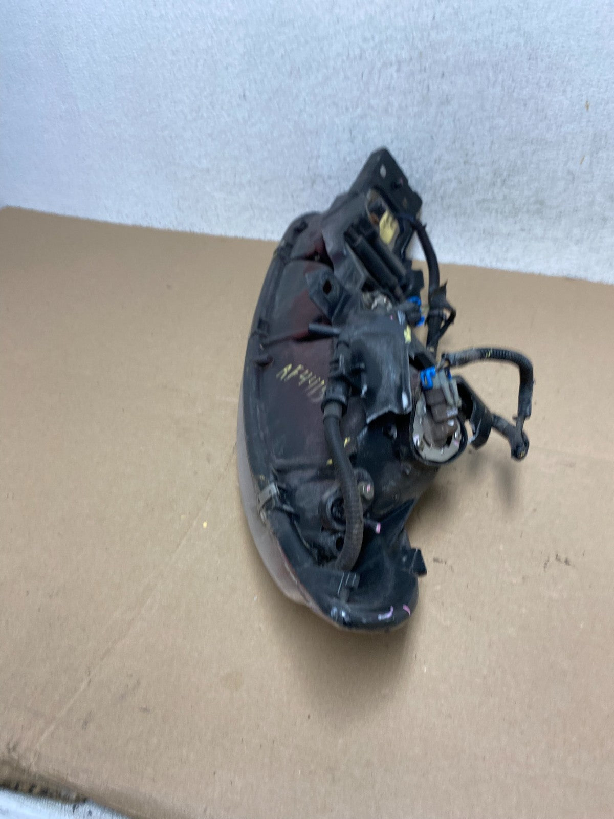 1995 to 1999 Oldsmobile Aurora Right Passenger RH Side Headlight AF4415 DW9