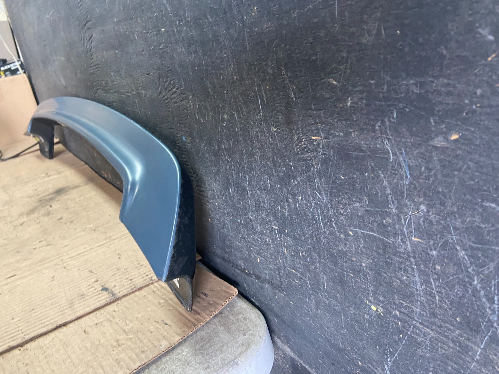 2004 to 2006 Scion XB Rear Trunk Tail Gate Wing Spoiler 76085-52030 P8587 DG8