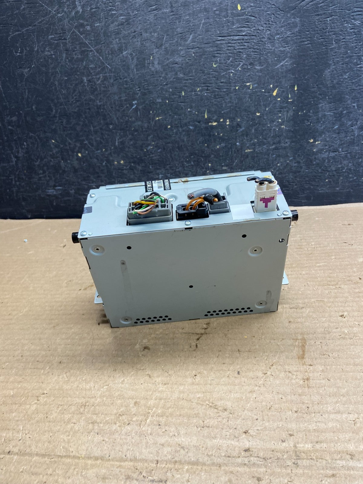2011 2012 2013 2014 2015 Volvo S60 CD Player CD Player Radio Head Unit AH3798 DG4