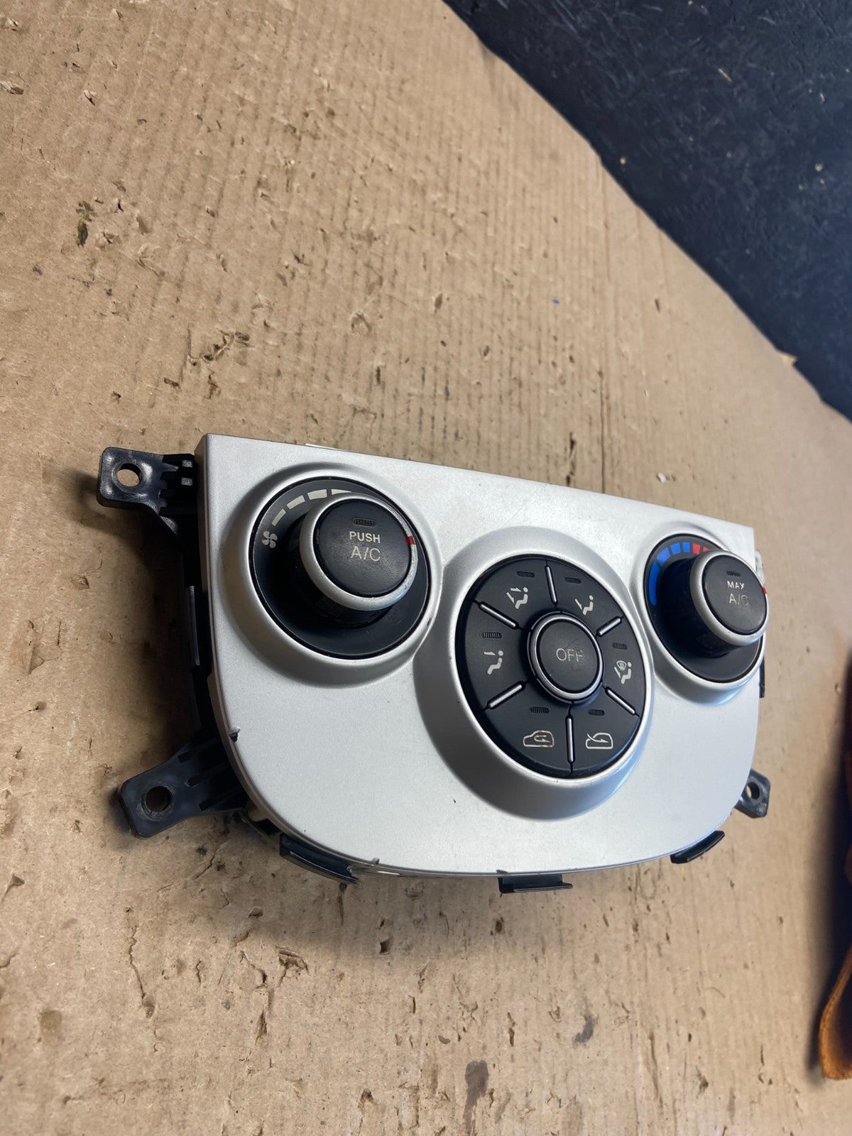 2010 2011 2012 Hyundai Santa Fe Automatic Climate AC Heater Control OE AE4110 DG2