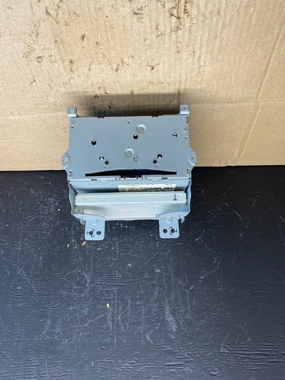 2010 - 2012 Infiniti G37 Radio CD Player Receiver AM FM Climate Module AC4612 DG0