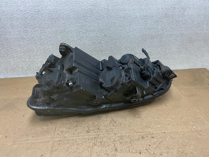 2012-2015 Volkswagen Passat Right Passenger RH  Halogen Headlight OEM Y8318 DW5