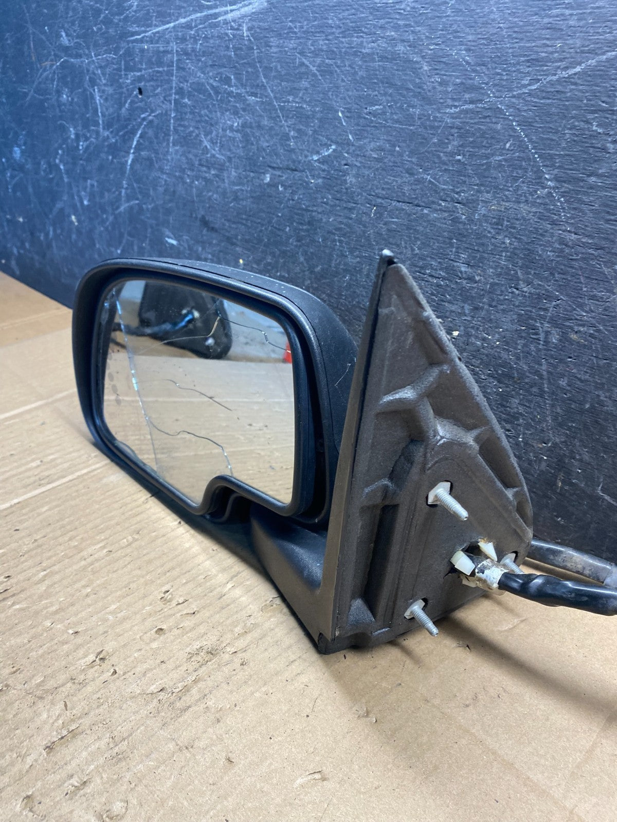 2003-2006 Chevrolet Tahoe Suburban Left Driver LH Turn Door Mirror OEM S2198 DG10