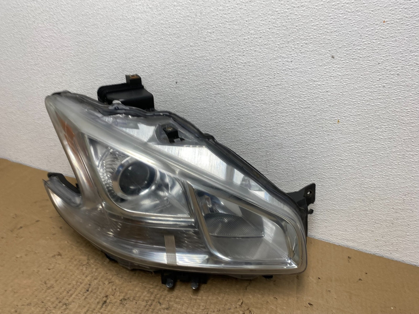 Halogen 2009-2014 Nissan Maxima Right Passenger Headlight AC4142 DW1
