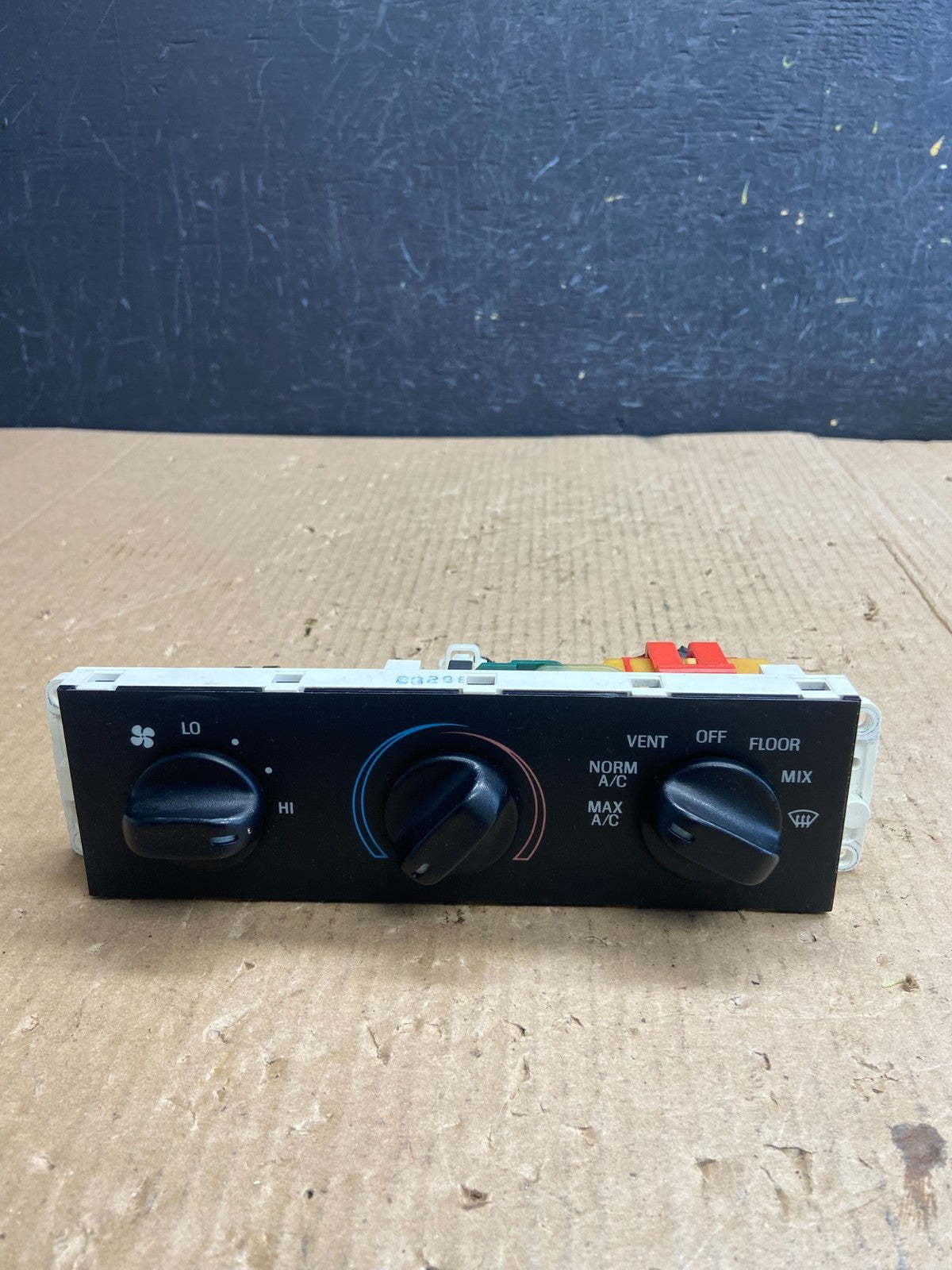 1995 to 1997 Ford Crown Victoria Marquis A/C Heater Climate Control ae3937 DG0