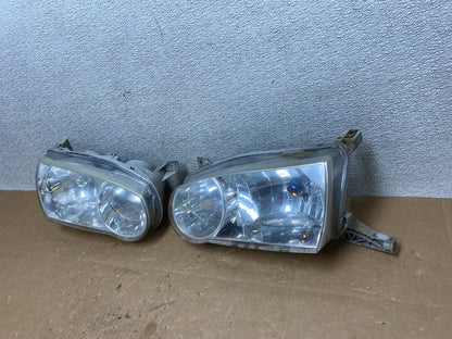 2001-2002 Toyota Corolla Left+Right Side Halogen Headlights V4977 DW1