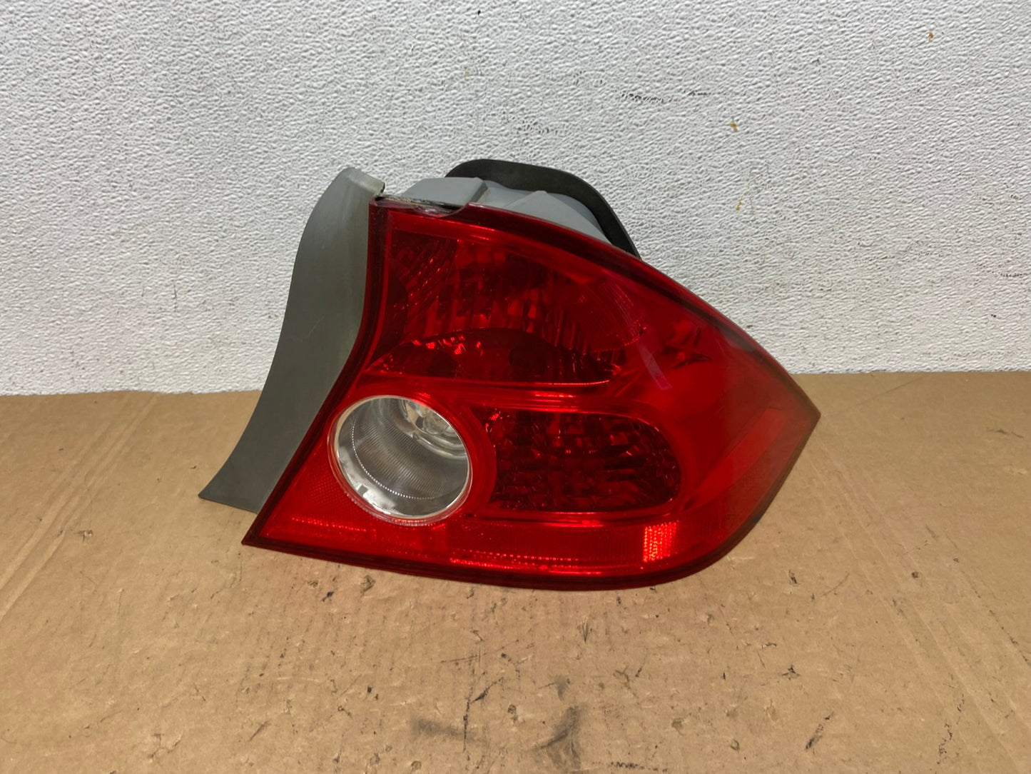 2004-2005 Honda Civic Coupe Right Passenger Rh Side Tail Light AD3212 LK0
