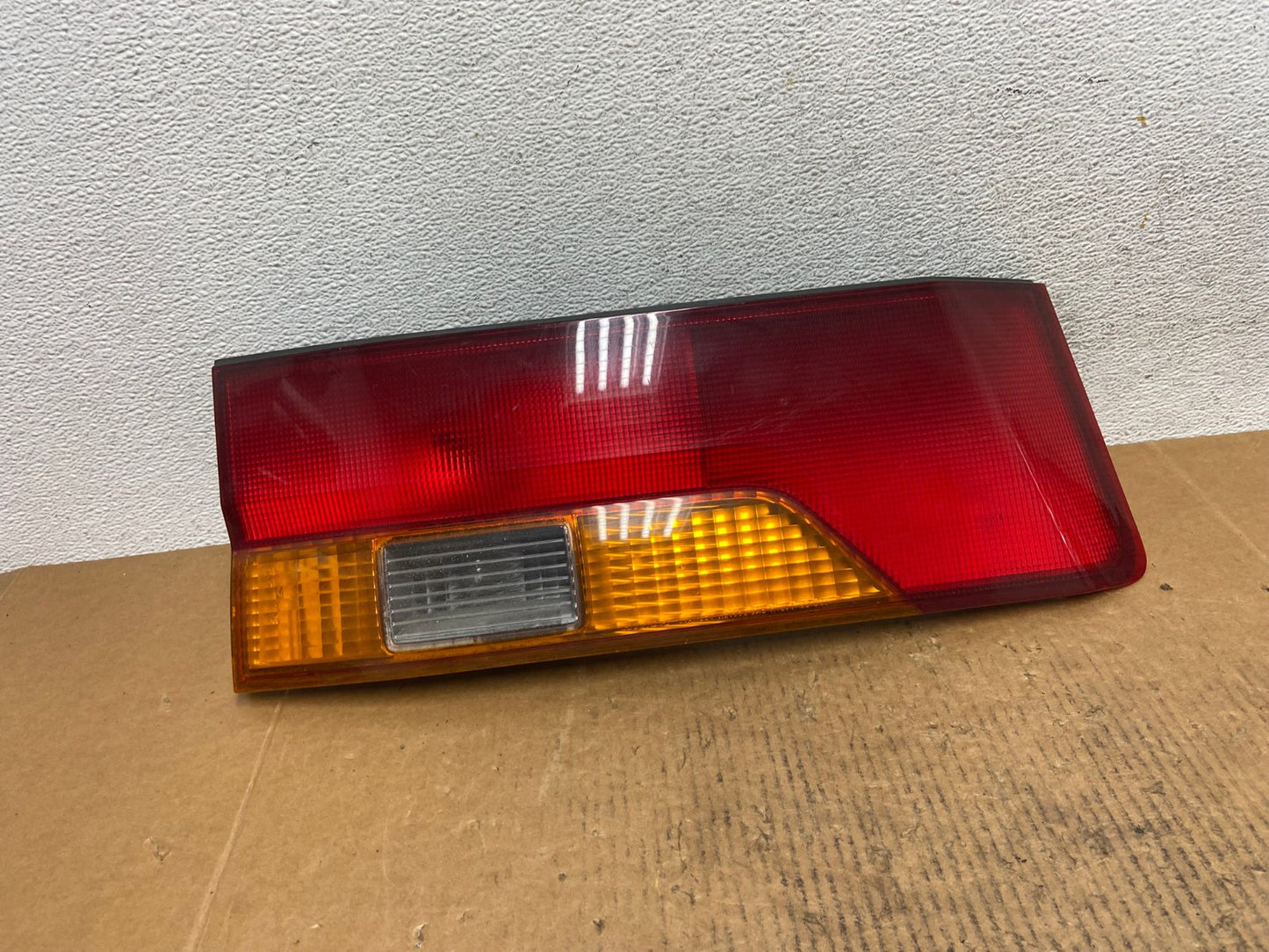 2002 2003 2004 Honda Odyssey Left Driver LH Side Tail Light Inner AE0248 LK0