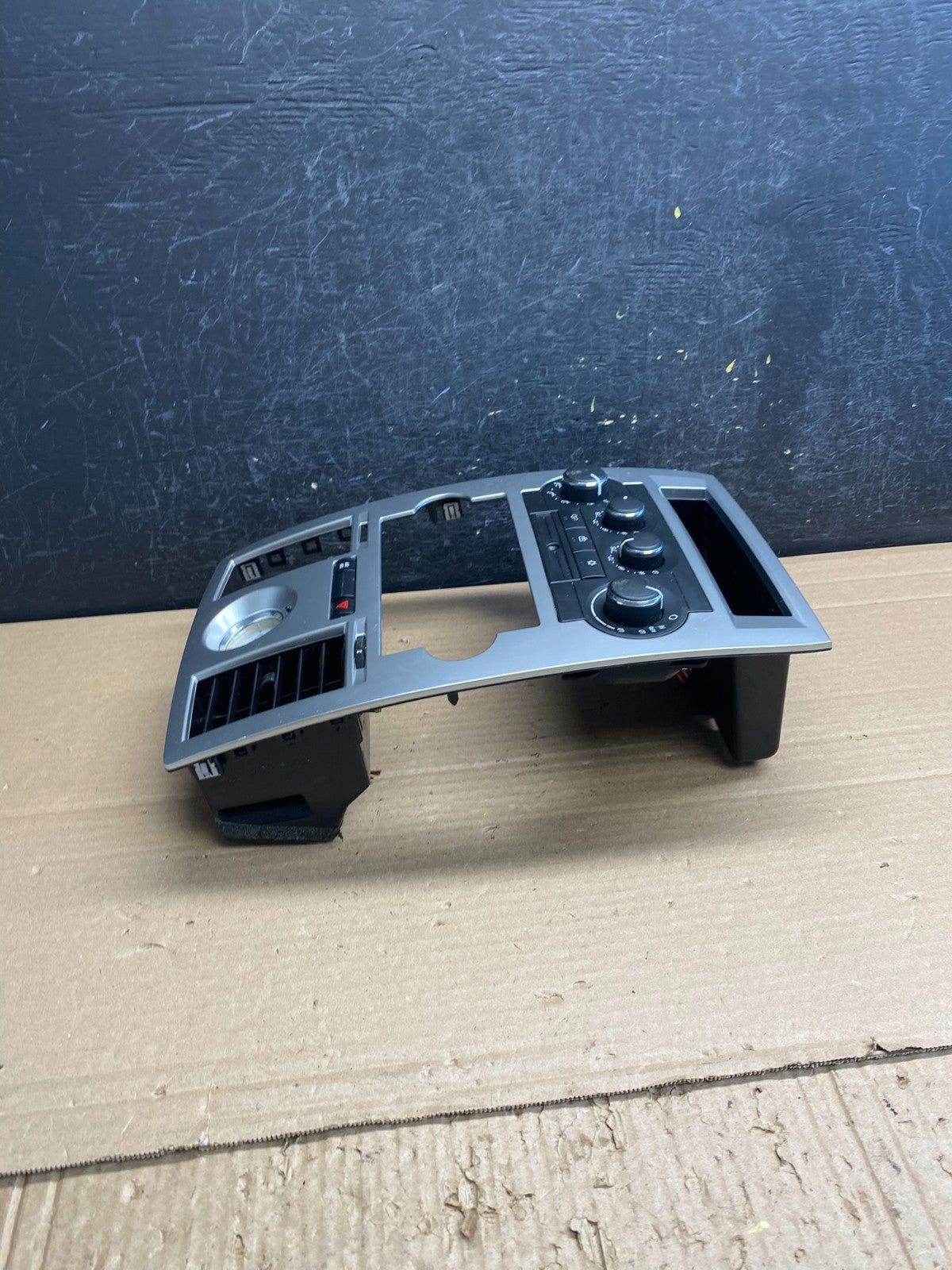 2005 to 2007 Chrysler 300 Dash Heater A/C Climate Control Radio Panel AG0134 DG1