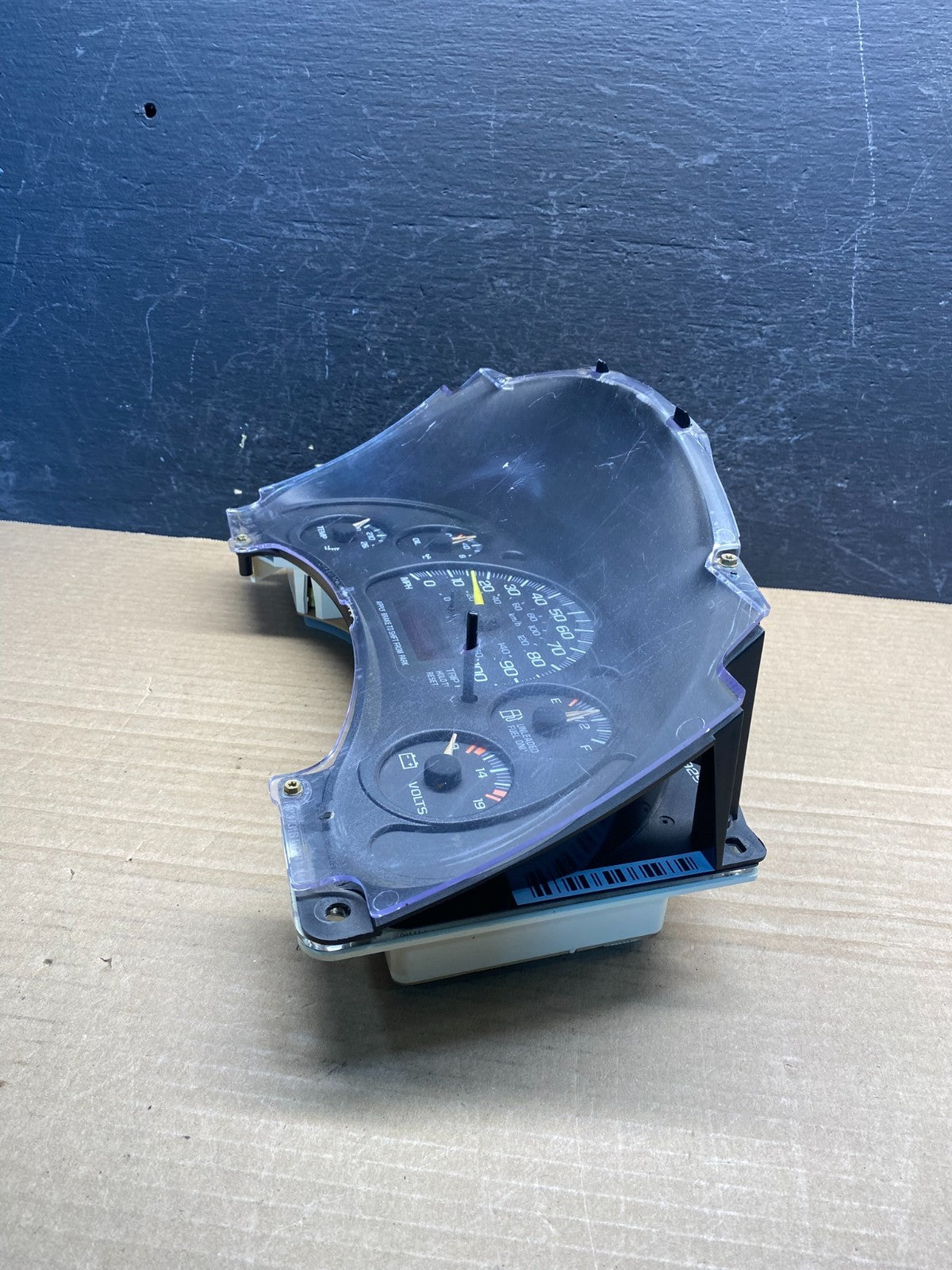 1996 to 2000 Chevrolet Express Speedometer Cluster Gauge AF3820 DW2