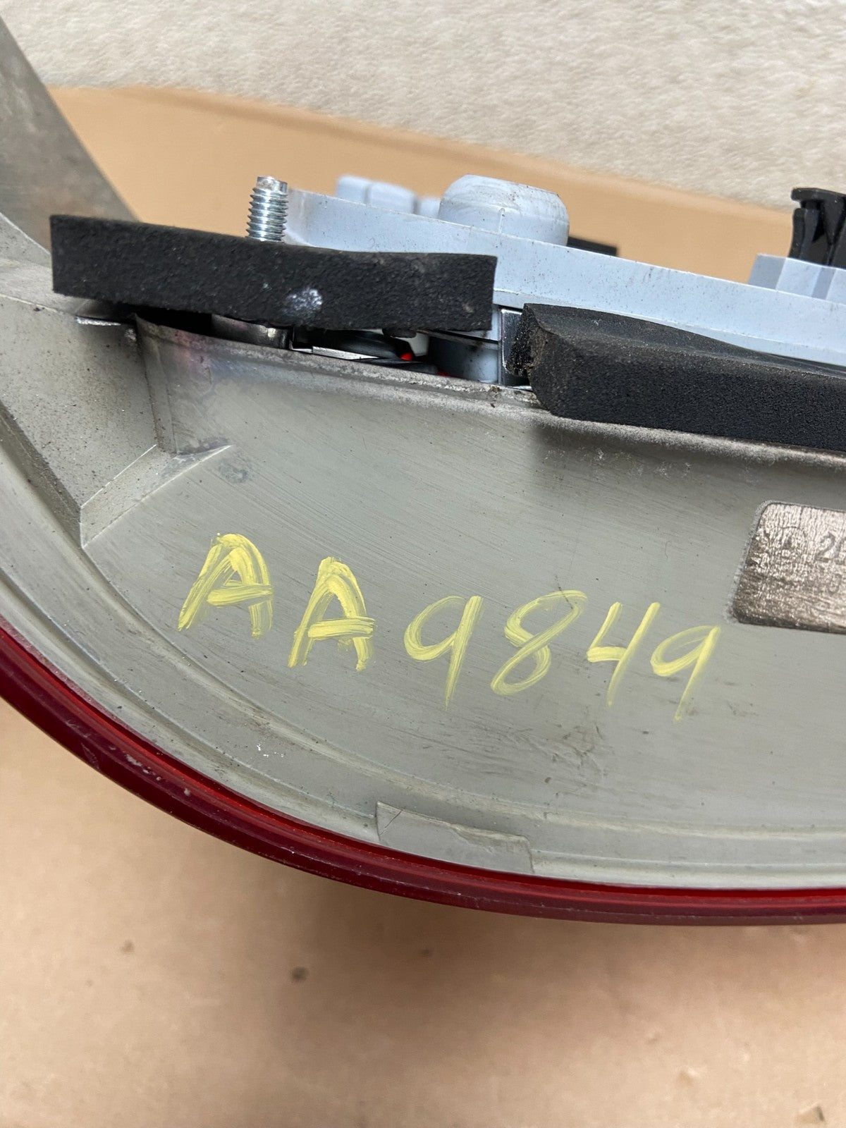 2001-2004 Mercedes-Benz C230 C240 W203 C-Class Right Passenger Tail Light AA98496
