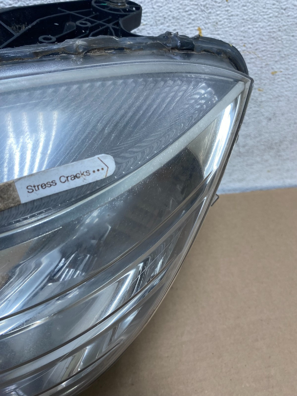 2008-2011 Mercedes C-Class C350 C300 Left Driver Xenon Headlight AH9339 DW4