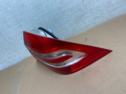 2001-2004 Mercedes-Benz C230 C240 W203 C-Class Right Passenger Tail Light AA98491