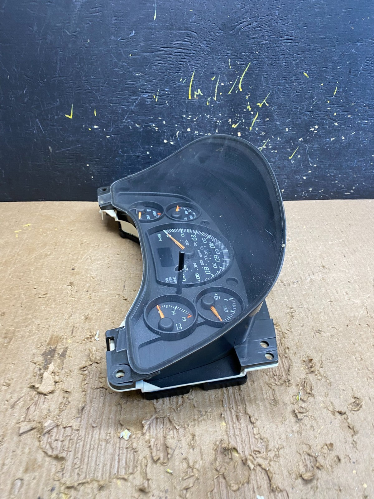2004 to 2007 Chevrolet Express Speedometer Cluster Gauge Z9982 DG3