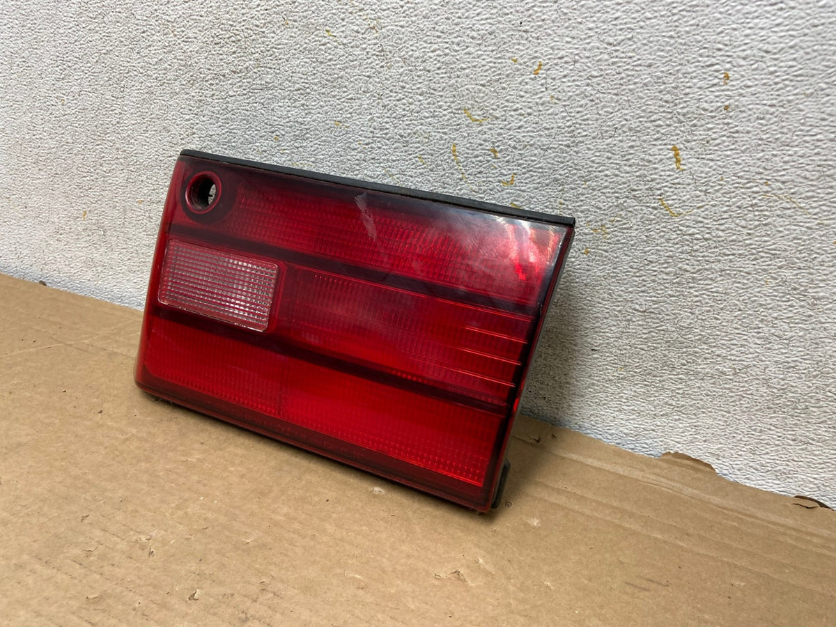 1990 - 1994 Lexus LS400 Right Passenger Tail Light 81590-50010 AH8342 LK2