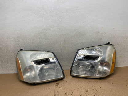 2005 to 2009 Chevrolet Equinox Left+Right Set Halogen Headlights W3531 DW0