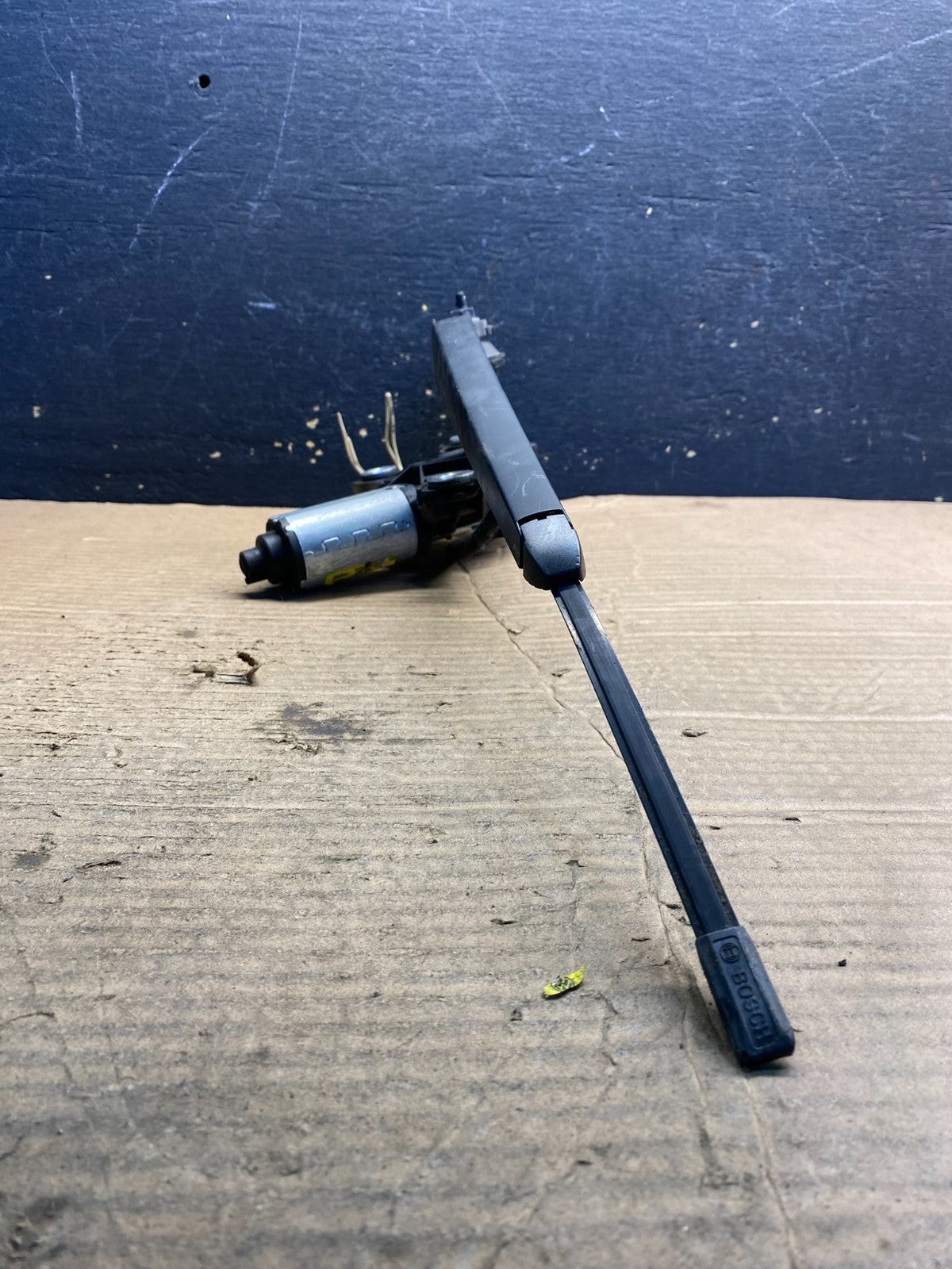 2011 to 2016 Volkswagen Tiguan Rear Window Wiper Motor aa7215  DG2