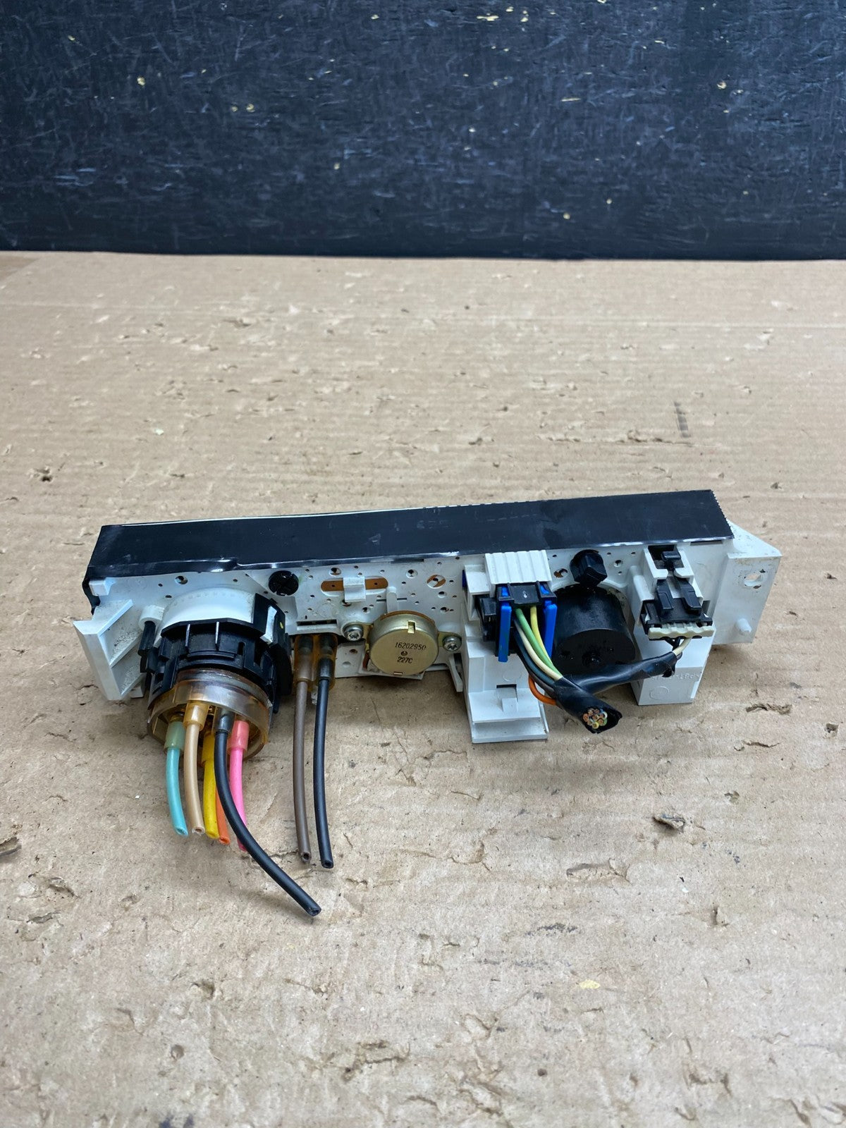 2001 - 2007 GMC Chevrolet Express 1500 Climate Control A/C AG8454 DG3