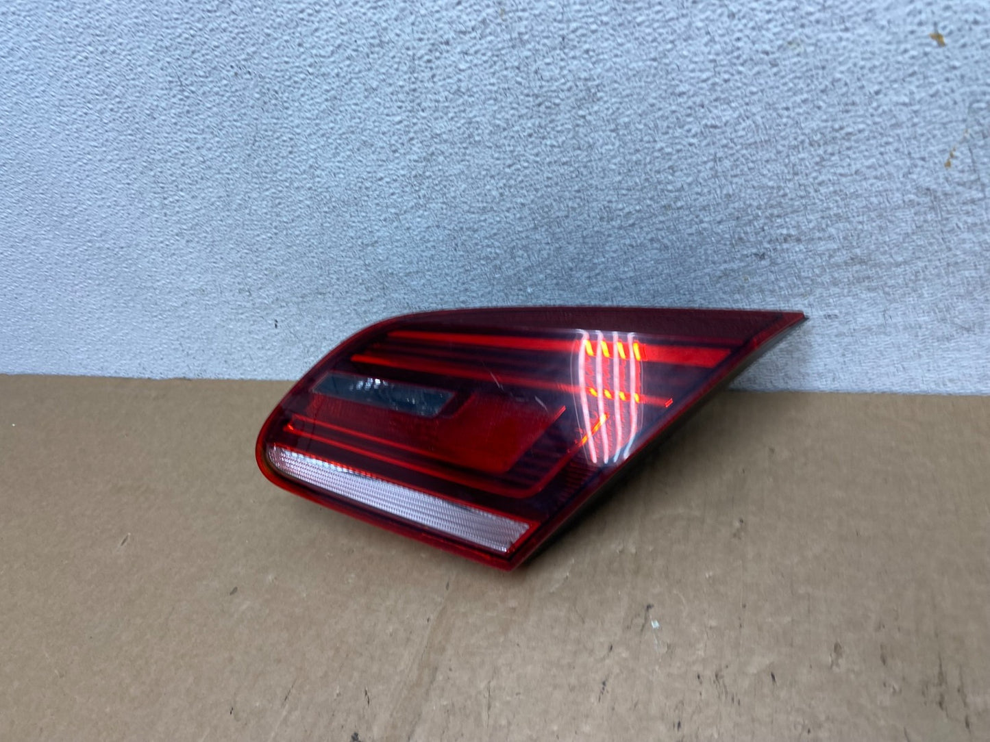 2013 - 2017 Volkswagen CC Right Passenger RH Side Inner Tail Light AF9703 DW1