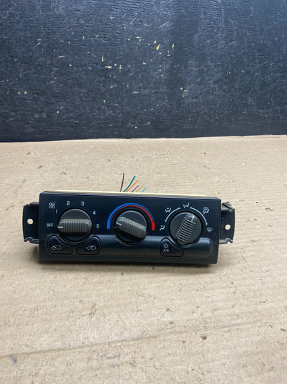 1999 to 2002 Chevrolet Silverado HVAC Heater Climate Control Module AH5335 DG0