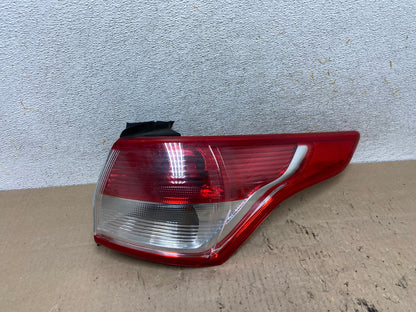 2013 to 2016 Ford Escape Right Passenger RH Side Tail Light AI2500 LK0