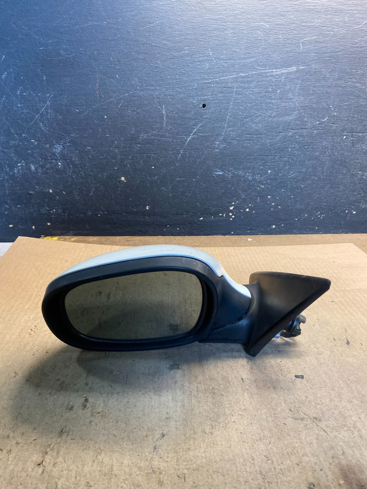 2009 to 2011 BMW 328i 335i Left Driver Lh Side View Door Mirror OEM Z8765 MS8