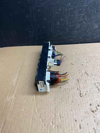 2001 - 2007 GMC Chevrolet Express 1500 Climate Control A/C AE4510 DG2