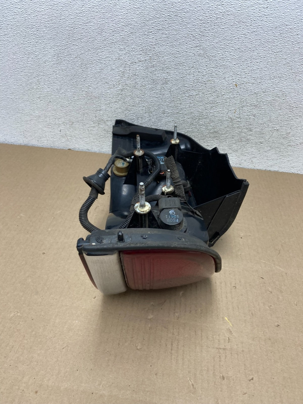 1995 - 1997 Ford Crown Victoria Left Driver LH Side Tail Light AG5855 DW8