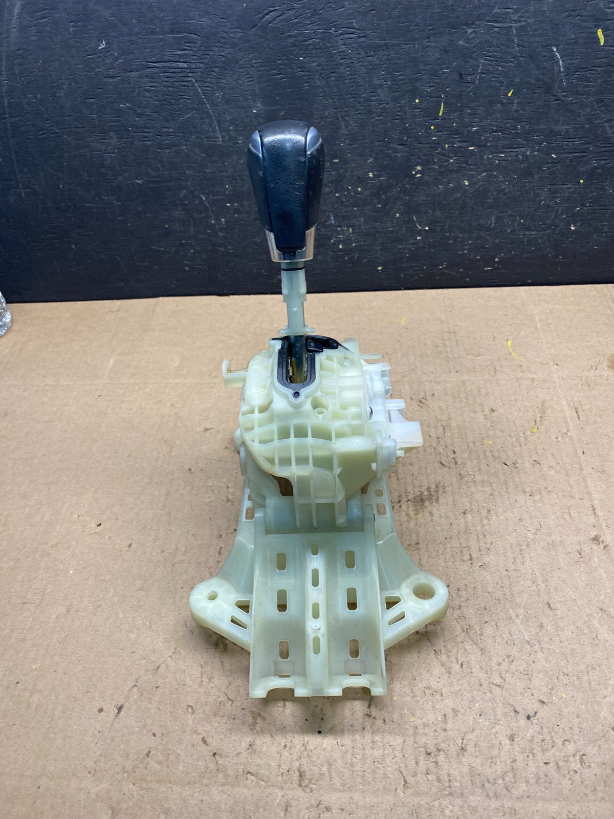 2017 to 2023 Mazda CX9 CX-9 Center Console Gear Shifter r6486 DG0