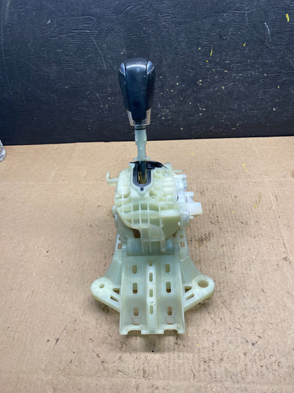 2017 to 2023 Mazda CX9 CX-9 Center Console Gear Shifter r6486 DG0