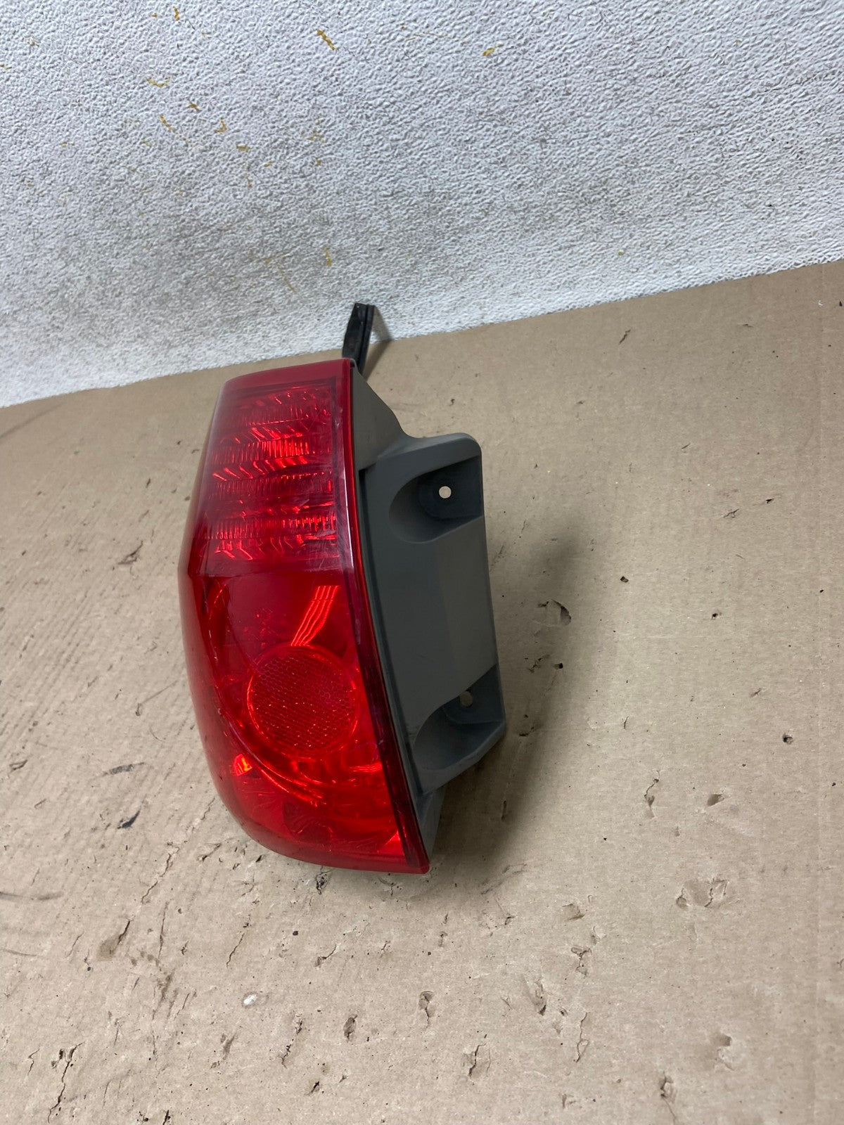 2006 to 2010 Toyota Sienna Left Driver LH Side Tail Light AH6856 LK1