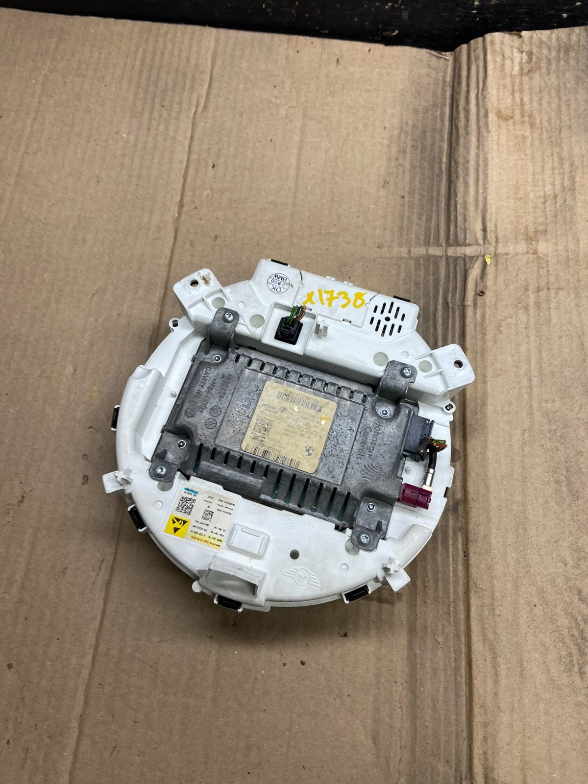 2011 - 2016 Mini Cooper Countryman Speedometer Cluster Gauge OEM X1738 DG4