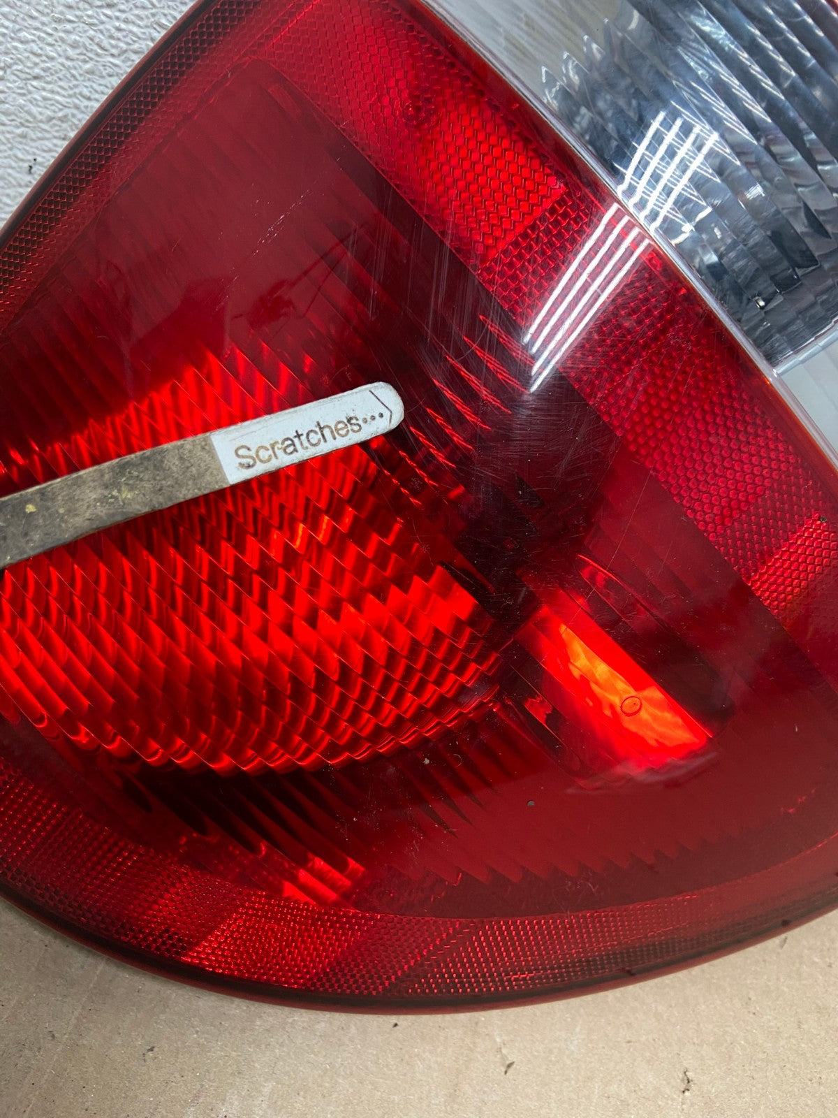 2004 - 2007 Dodge Grand Caravan Right Passenger Side Tail Light AG6841 LK3