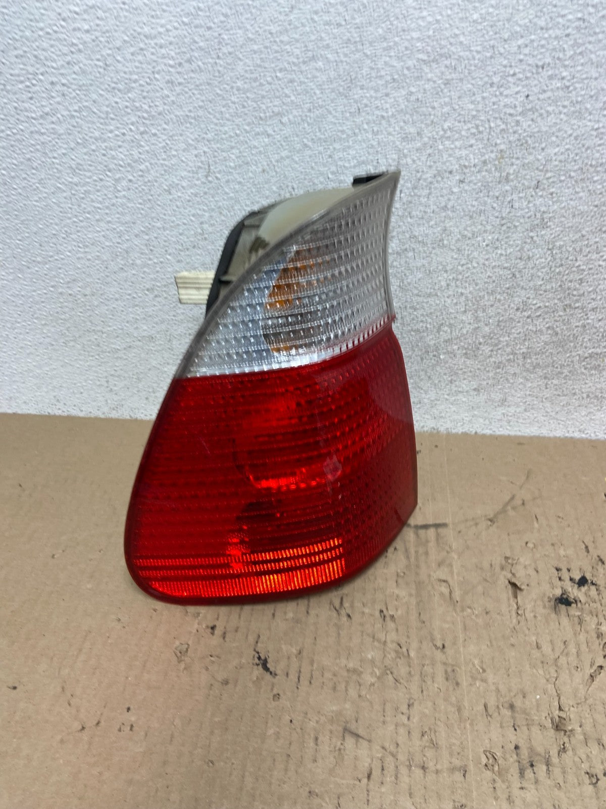 2000-2003 BMW E53 X5 Left Driver LH Side Tail Light AF5983 DW2
