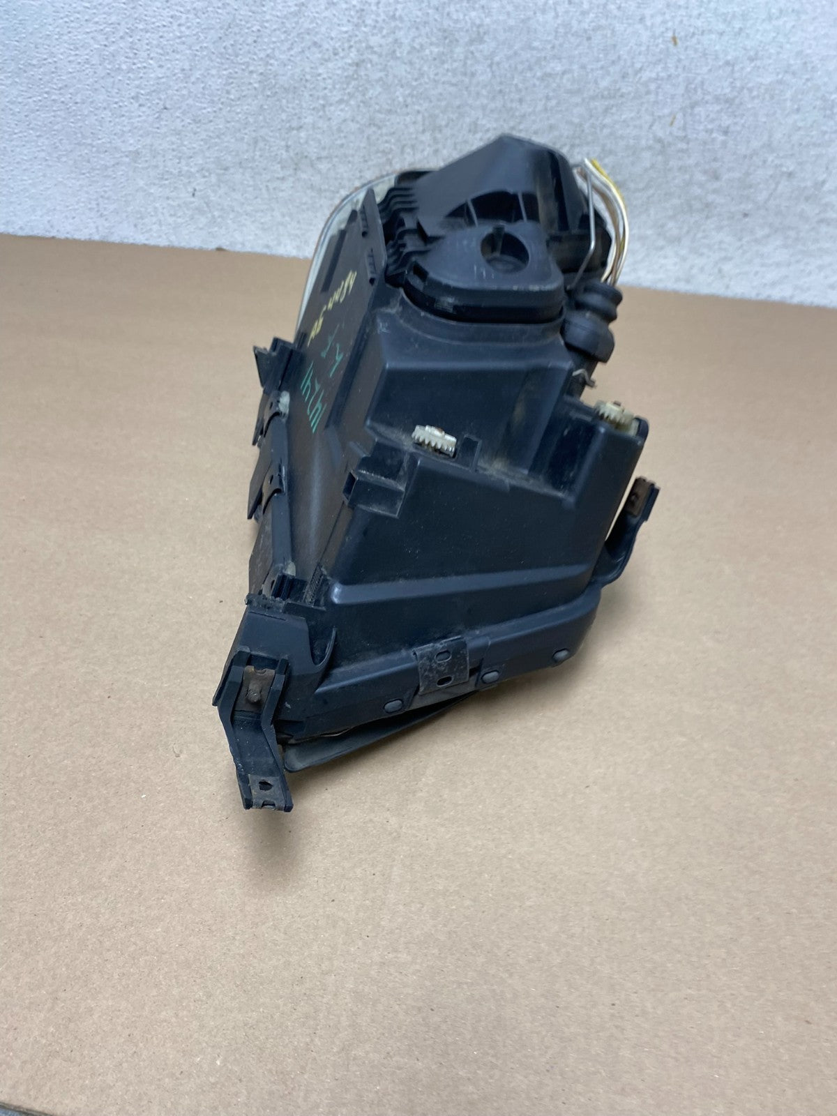 1995 to 1998 Audi A6 Driver Left LH Side Headlight AG44846