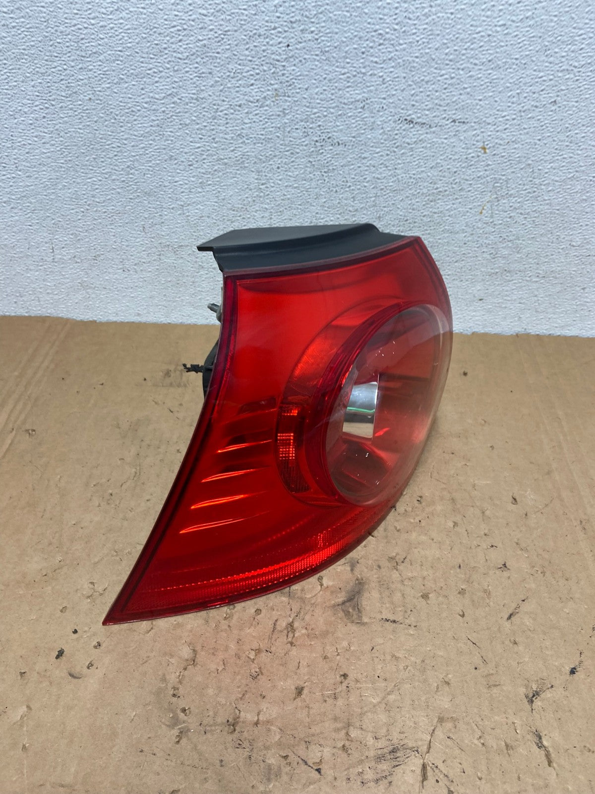 2006 2007 2008 Volkswagen Golf MK5 5 Left Driver LH Tail Light AD3272 LK2