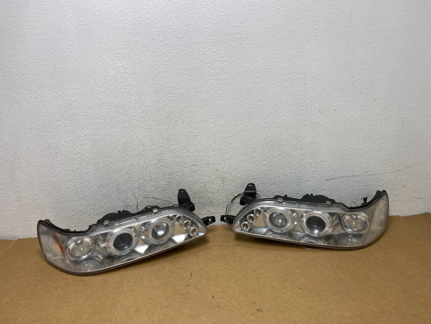 1993 to 1997 Toyota Corolla LED Left+Right Projector Headlights AD52810