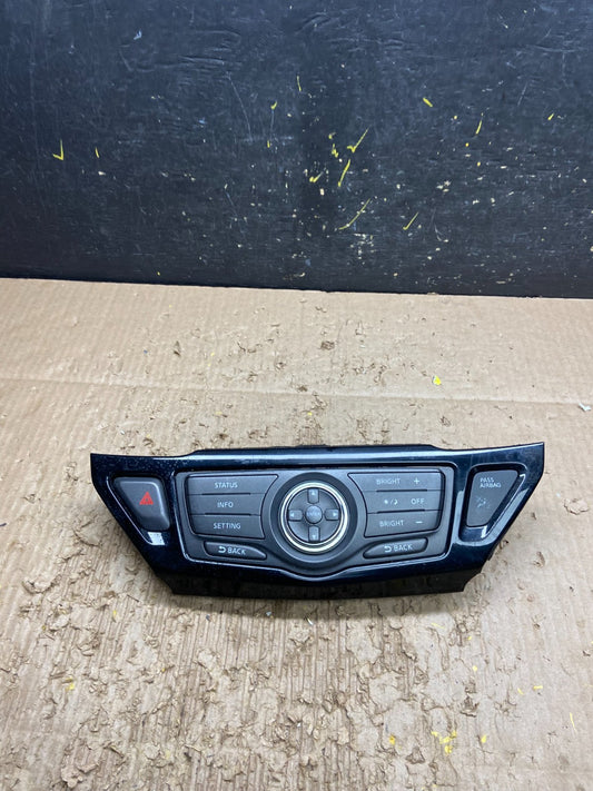 2013 to 2015 Nissan Pathfinder Information Display Control OEM  w0057 DG0
