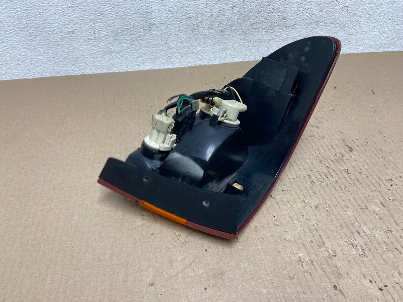 2000-2002 Saturn SL S-Series Right Passenger RH Side Tail Light AE7045 LK5