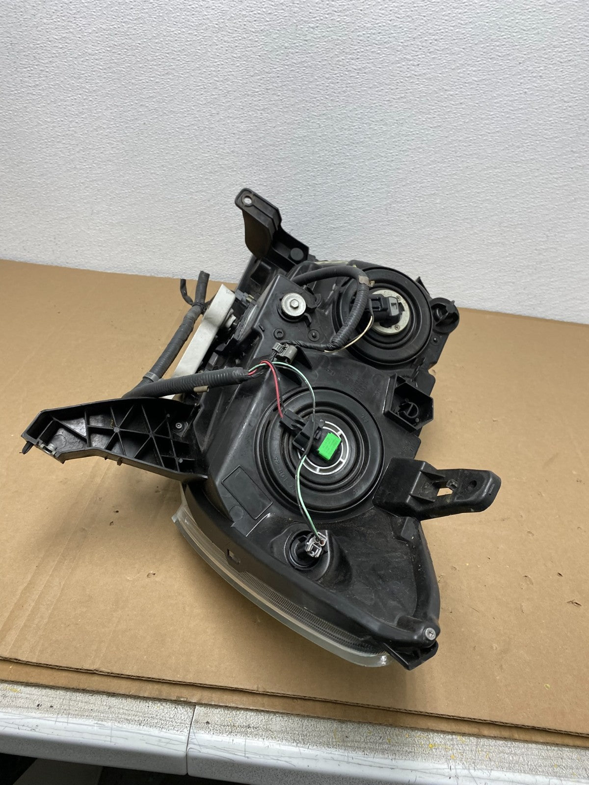 2013 to 2016 Nissan Pathfinder Right Passenger RH Side Headlight OEM AB6846 DW6