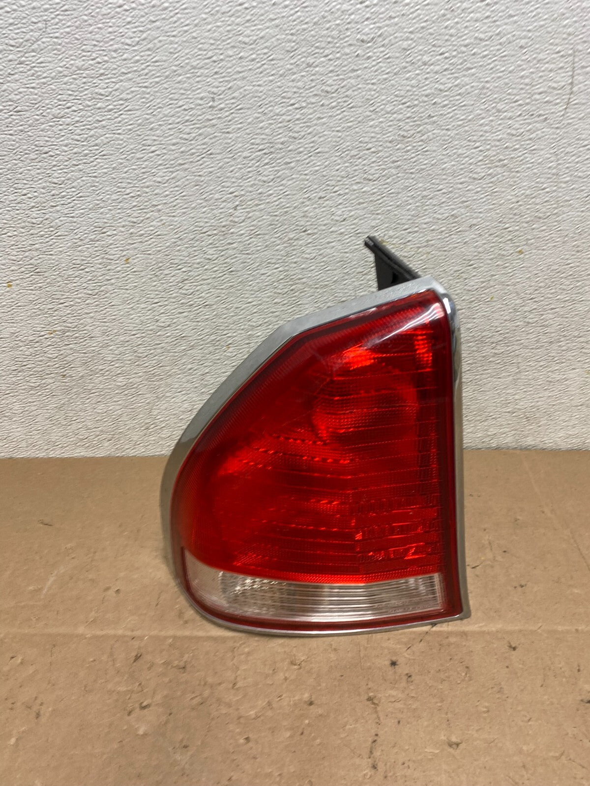 2002 to 2003 Mitsubishi Diamante Left Driver LH Side Tail Light OEM M3841 DG0