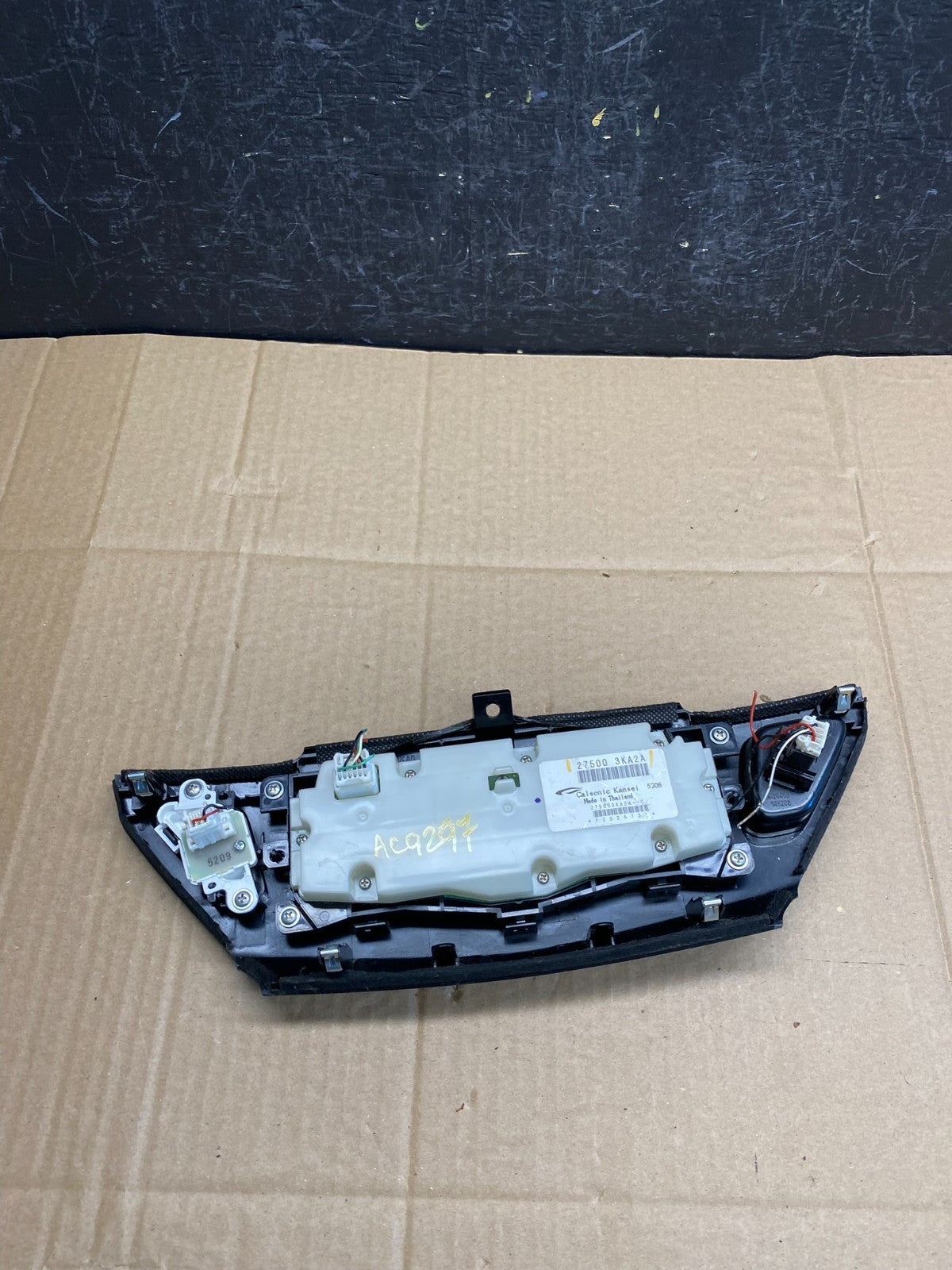 2013 to 2018 Nissan Pathfinder Radio Audio Climate Control AC9297 DG4