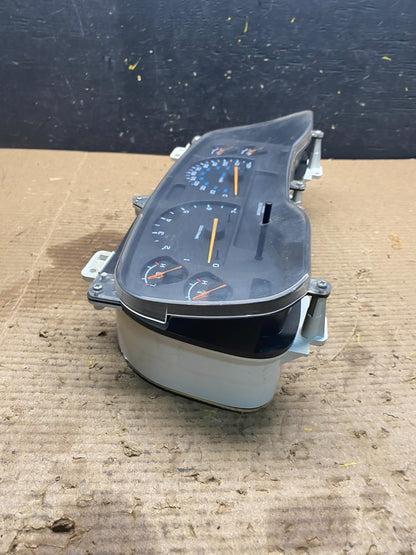 2001 2002 2003 Dodge Durango Speedometer Instrument Cluster Gauge OEM R2452 DG2