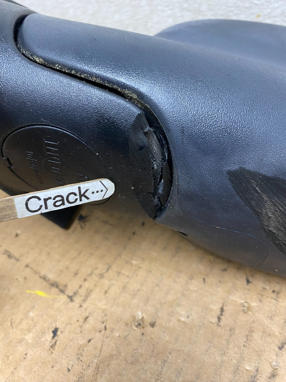 2002 to 2005 Land Rover Freelander Left Driver View Door Mirror N4289 OEM DG5