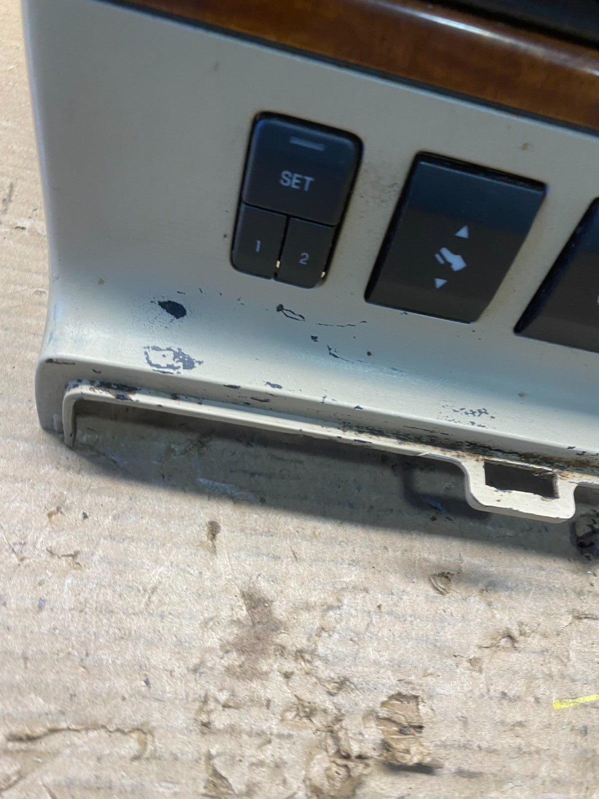 2006 - 2010 Ford Explorer Radio Heater Climate A/C Control Bezel  Trim s8872 DG3
