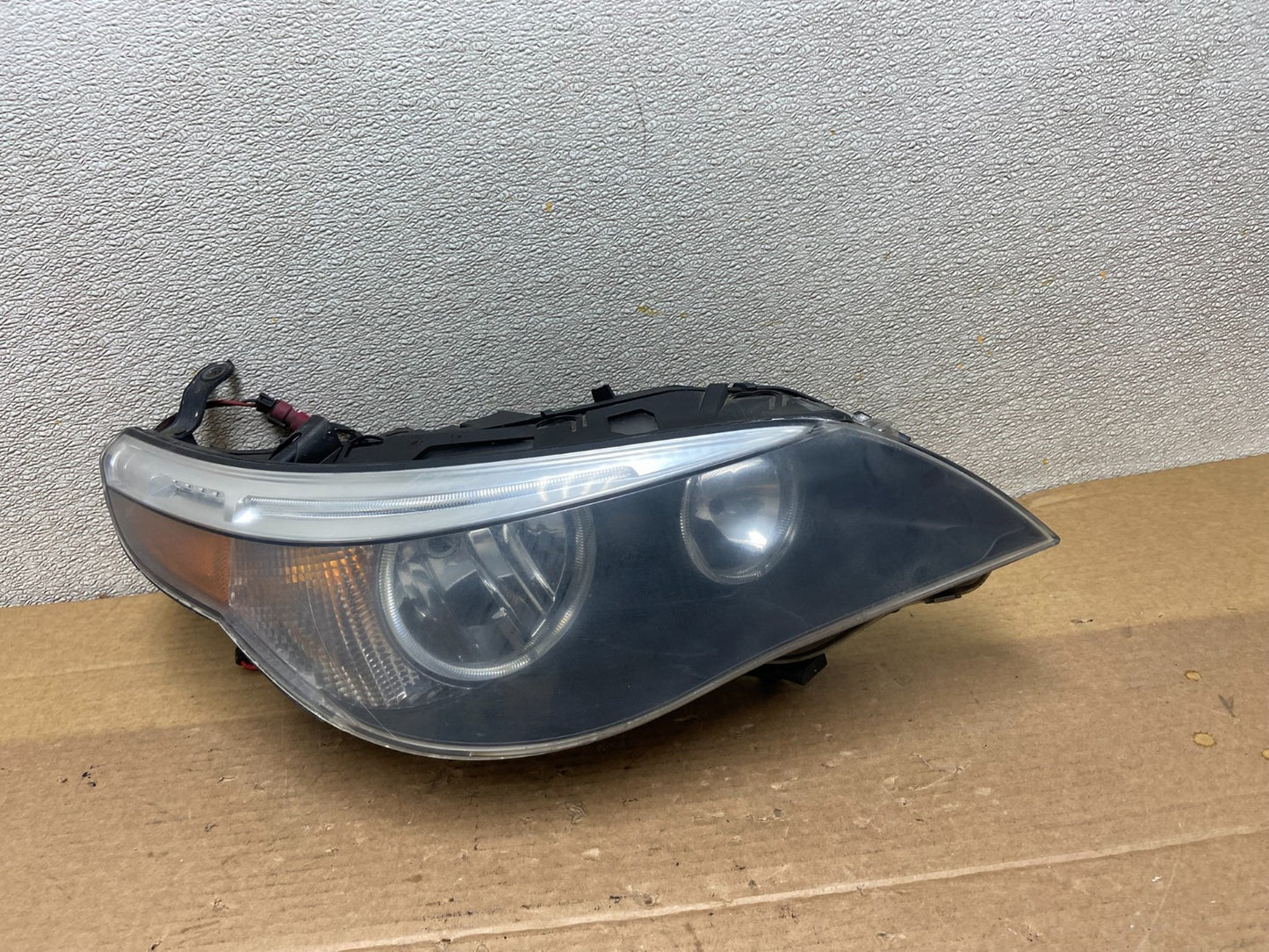 Halogen 2004 -2007 BMW 535i 5 Series Right Passenger Side Headlight AB5218 DW0