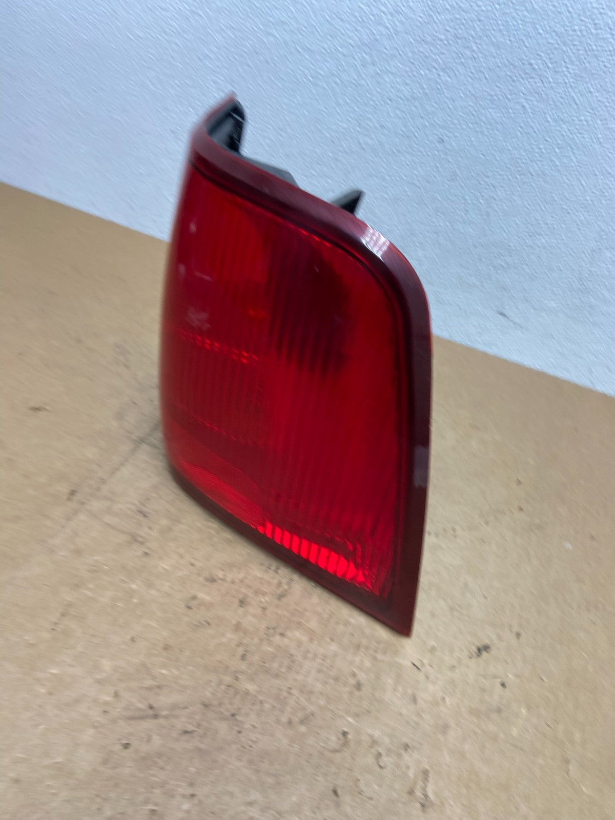 2003 to 2006 Lincoln Navigator Right Passenger Side Tail Light Oem AC3251 DW1