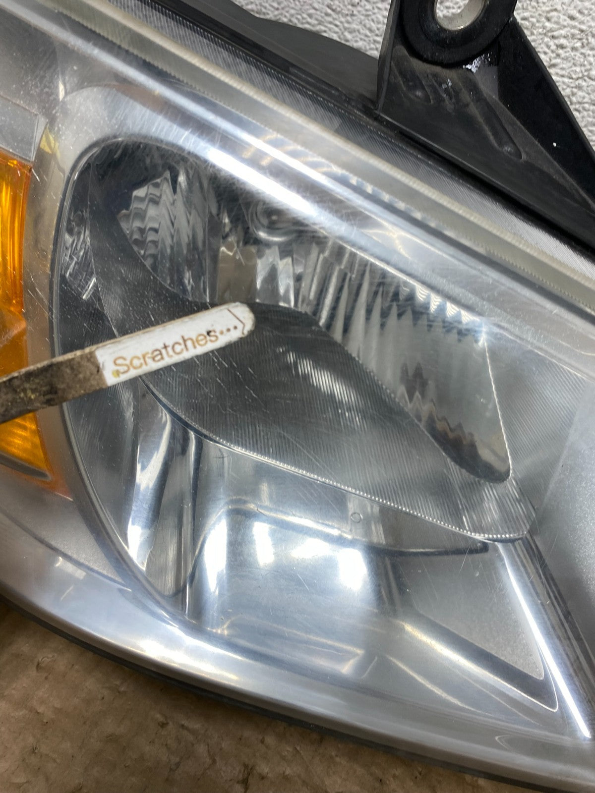 2008 to 2010 Dodge Caravan Left+Right Set Side Halogen Headlights AI8161 DW3